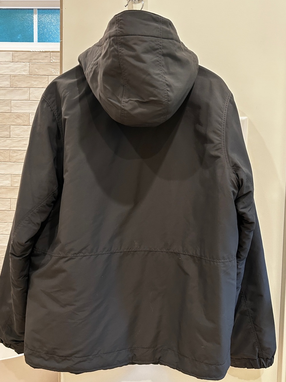 Patagonia Men's Windshadow Dark Gray Hooded Parka - Picture 5 of 8